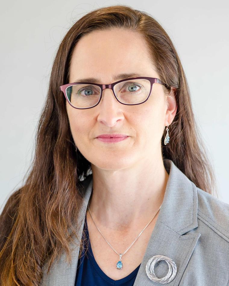 Linda Bushnell headshot
