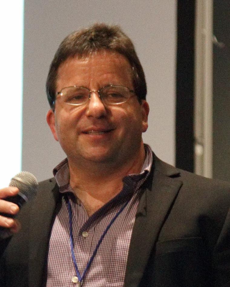 Daniel Abramovitch headshot