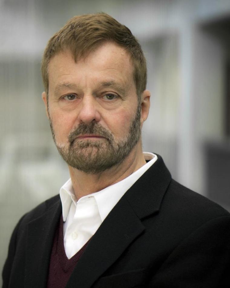 Frank Lewis