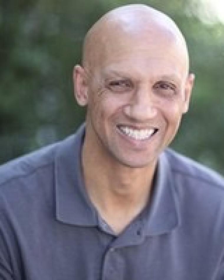 Shelton Darensburg headshot